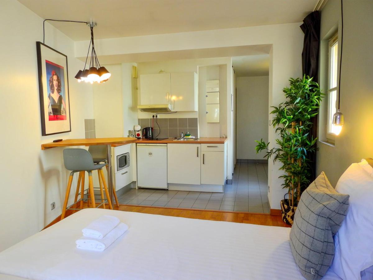 Charmant Studio Dans Un Immeuble 5 *