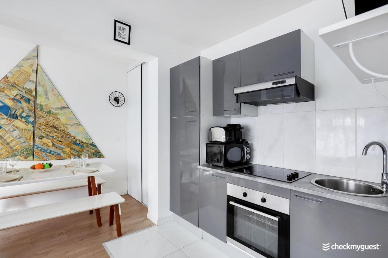 Cmg Sacre Coeur Eugene Carriere Apartment Paris
