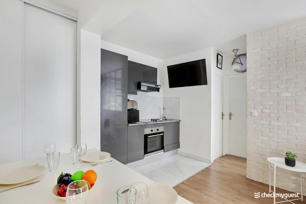 Cmg Sacre Coeur Eugene Carriere Apartment