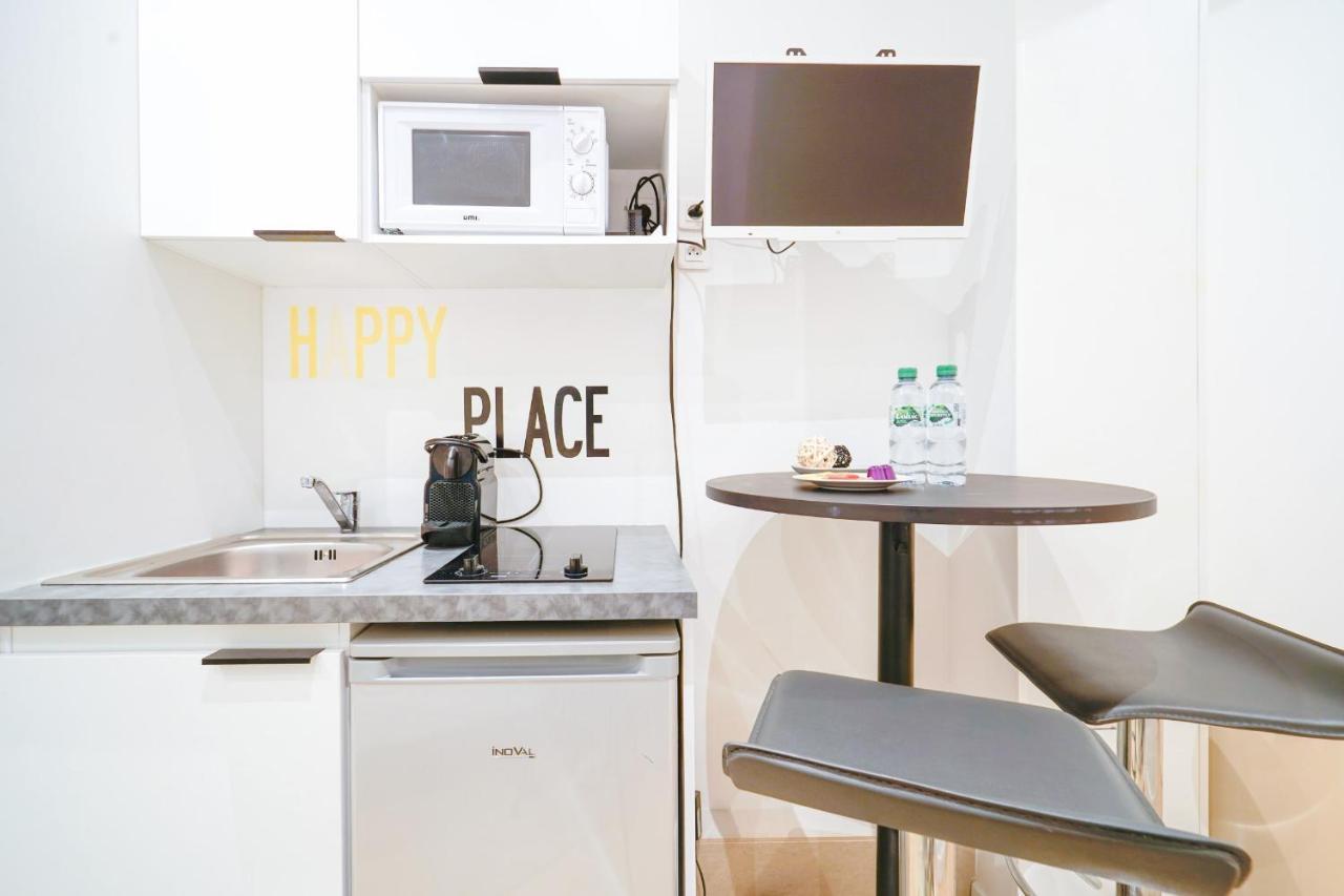 Well Located Studio Fully Renovated In Center Parigi