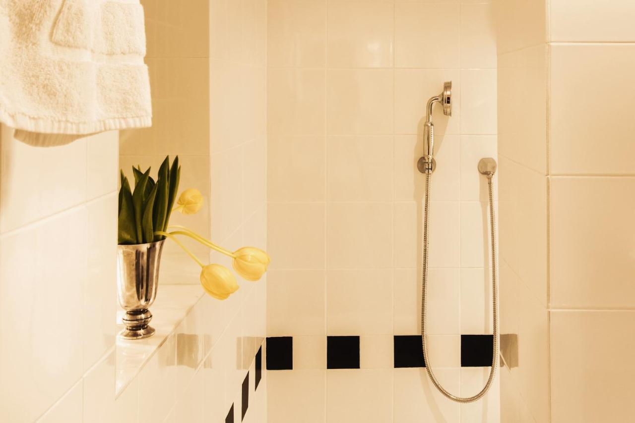 Pied A Terre Tuileries Apartment *