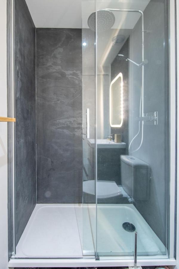 New Near Bois De Vincennes - 2 Persons Appartamento