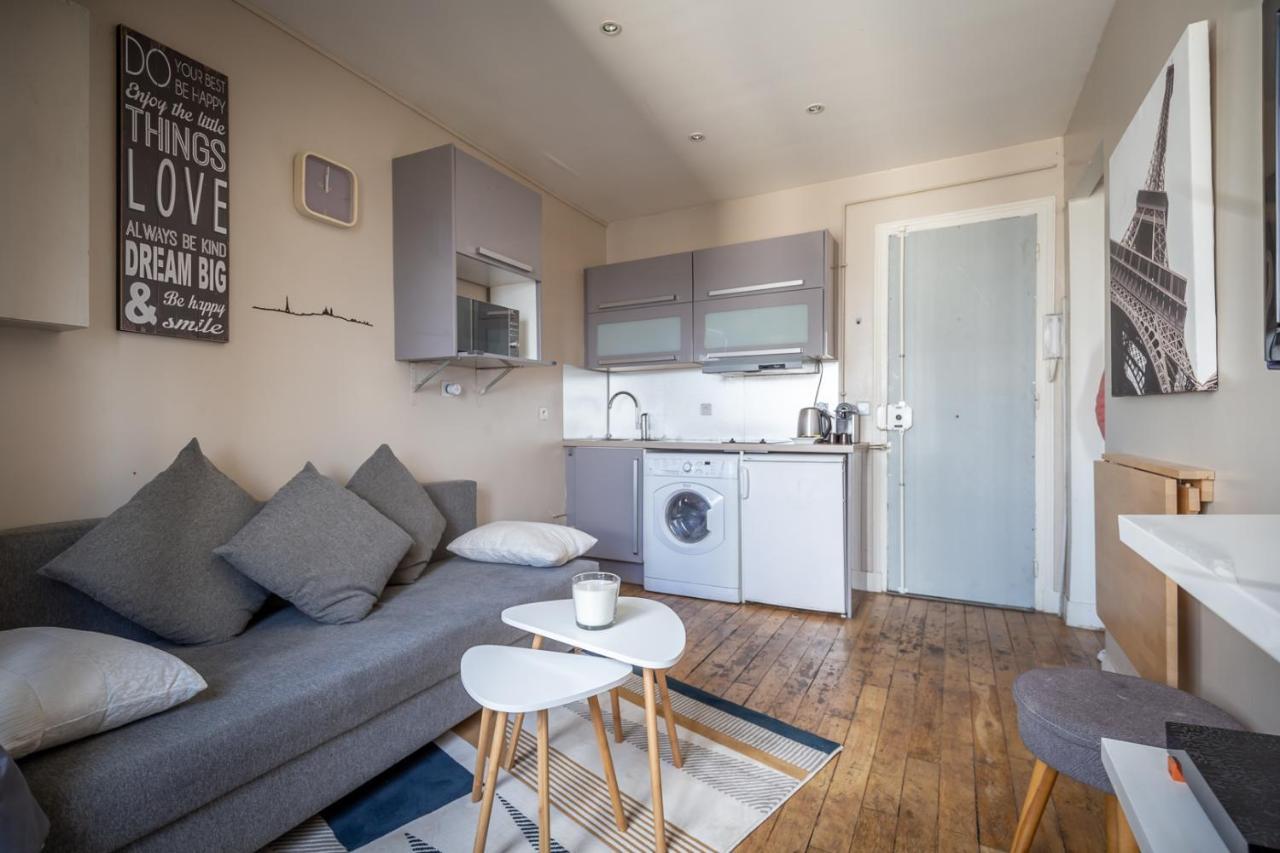 Petit Havre De Paix De 27m2 à Montmartre Parigi