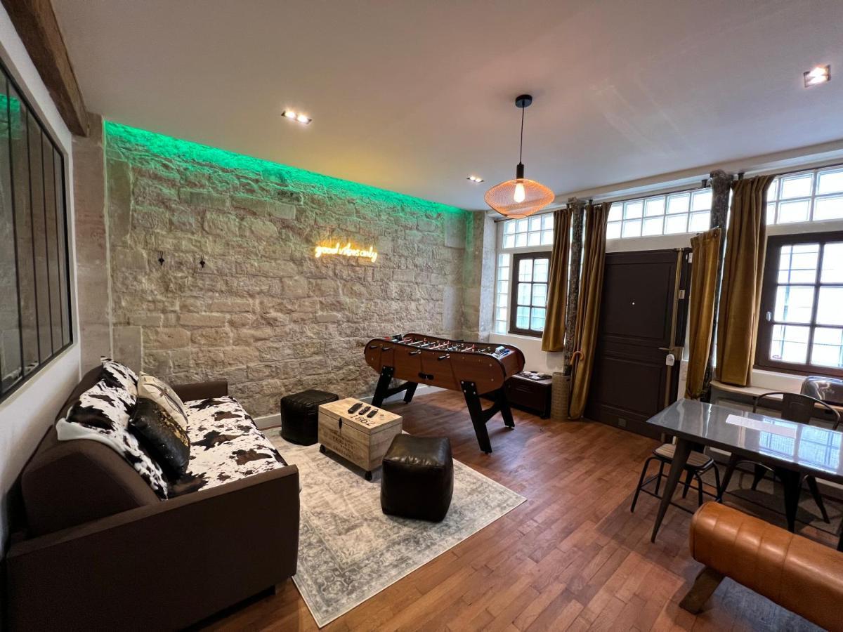 Good Vibes Luxurious Loft In 11th, With Ac & Table Football * Parigi