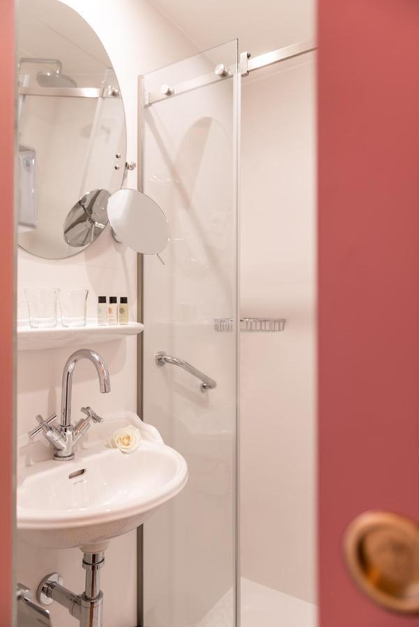 Du Champ De Mars Hotel 3*
