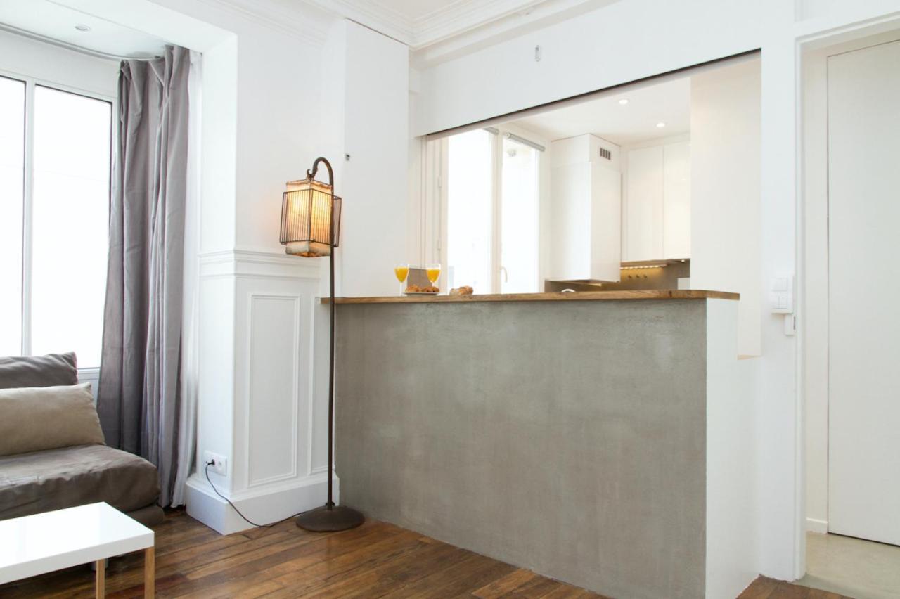 Rue Saint Honore - Louvre Apartment Paris