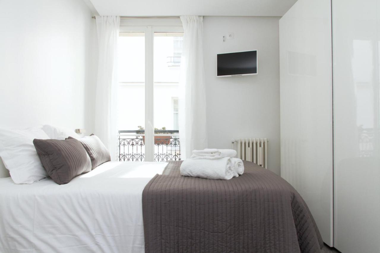 Rue Saint Honore - Louvre Apartment Paris