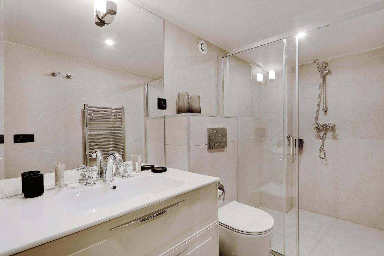 Pick A Flat's In Le Marais - Rue Saint Martin *
