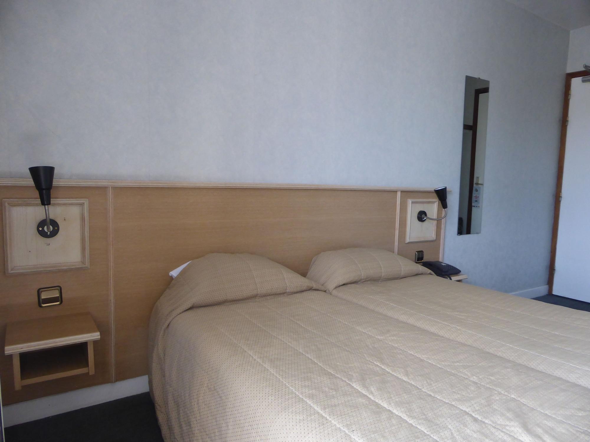 Hotel De Saint Georges 3*
