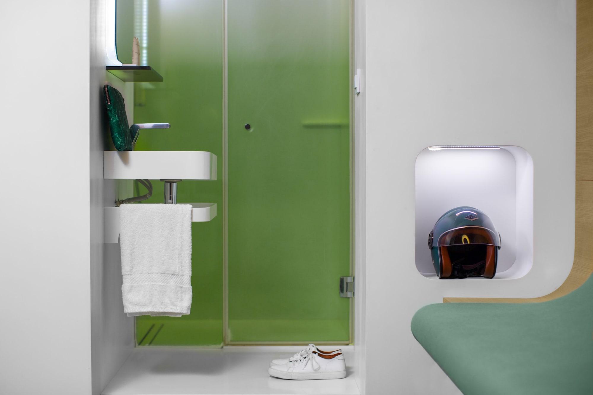 Odyssey Hotel 3*
