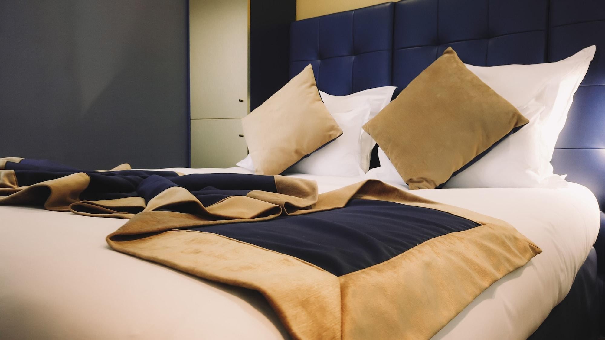 Hotel Trianon Gare De Lyon 3*