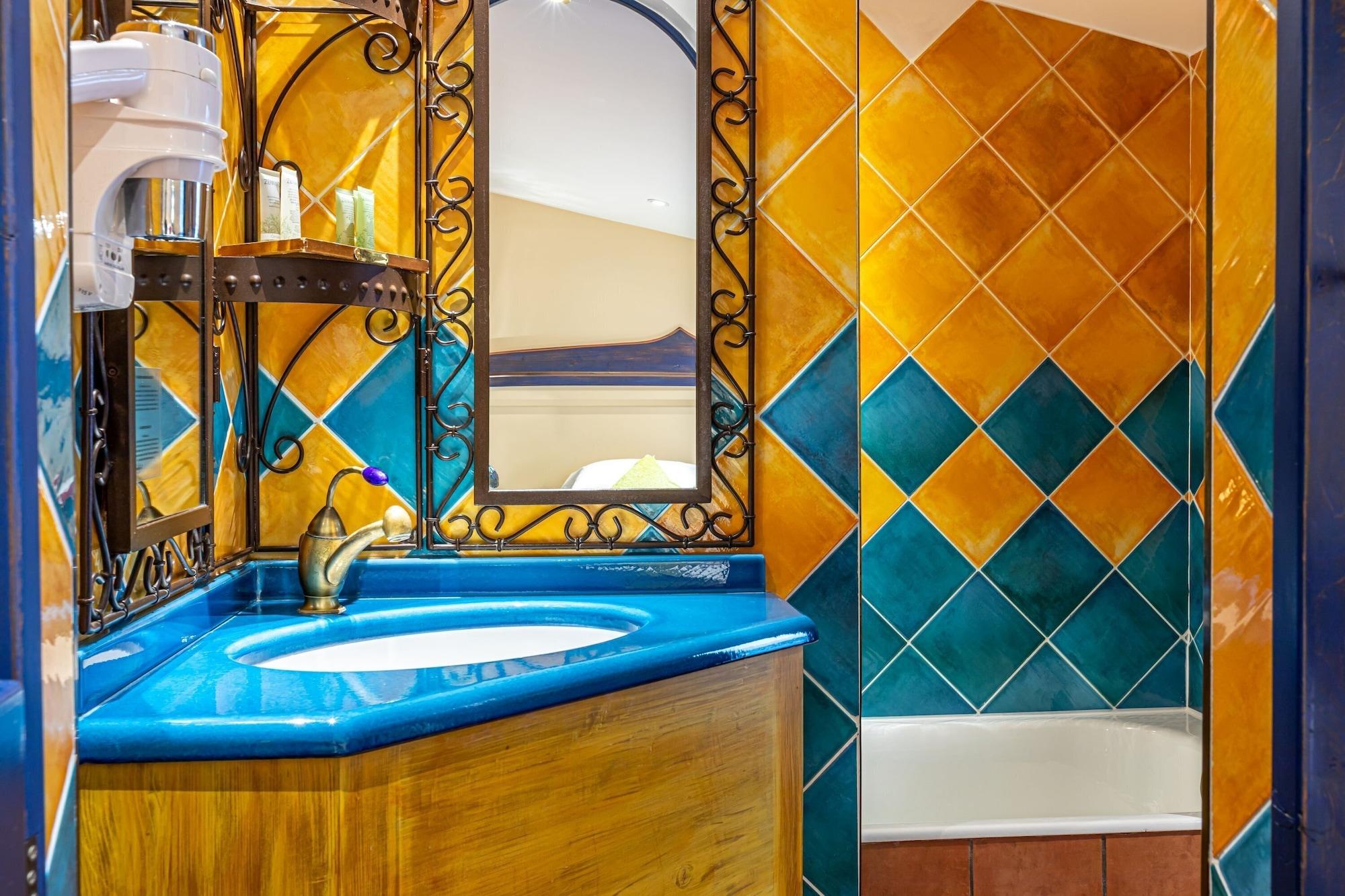 Royale Montsouris Hotel 3*
