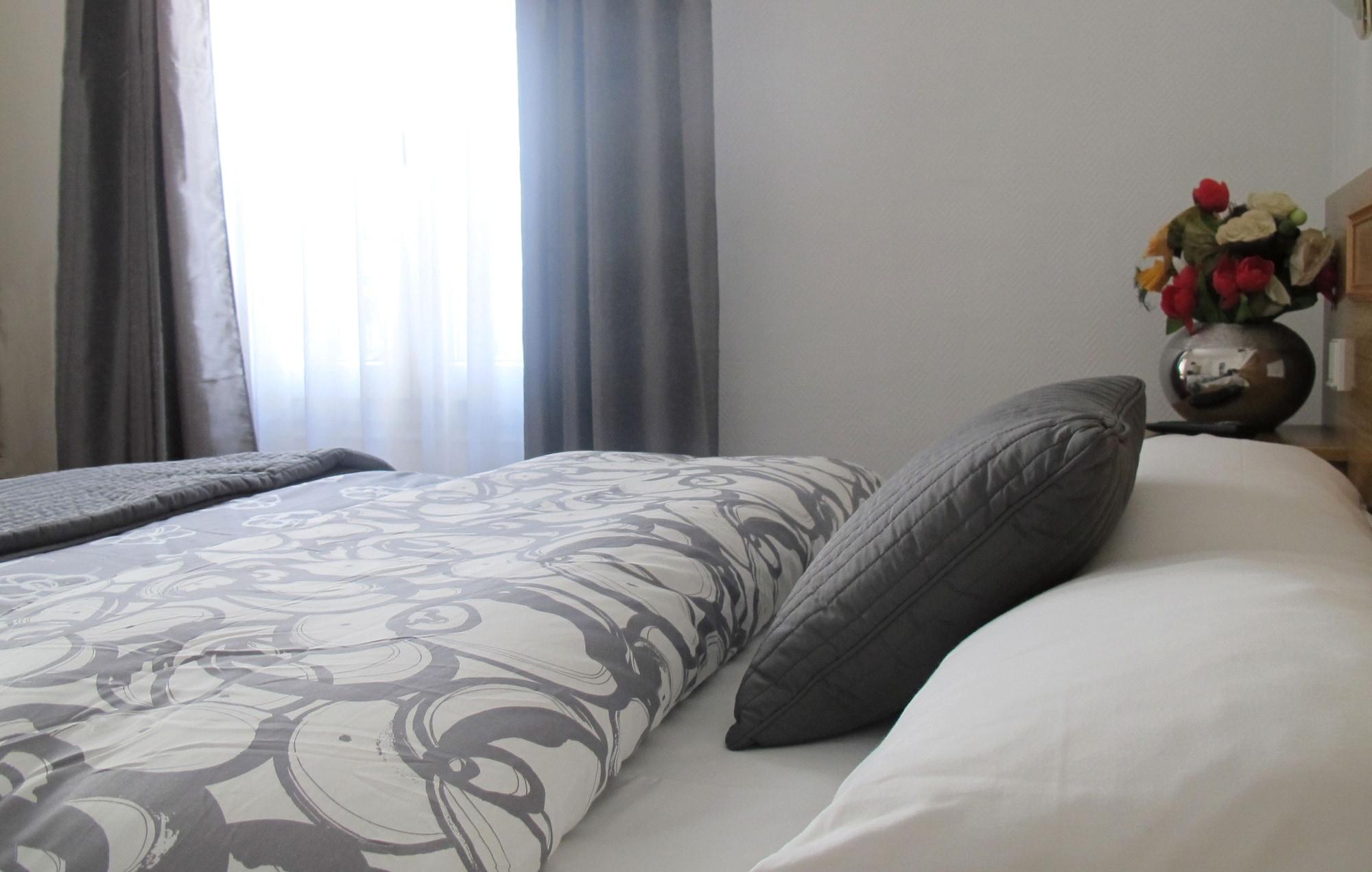 Hotel Cosy Monceau Paris
