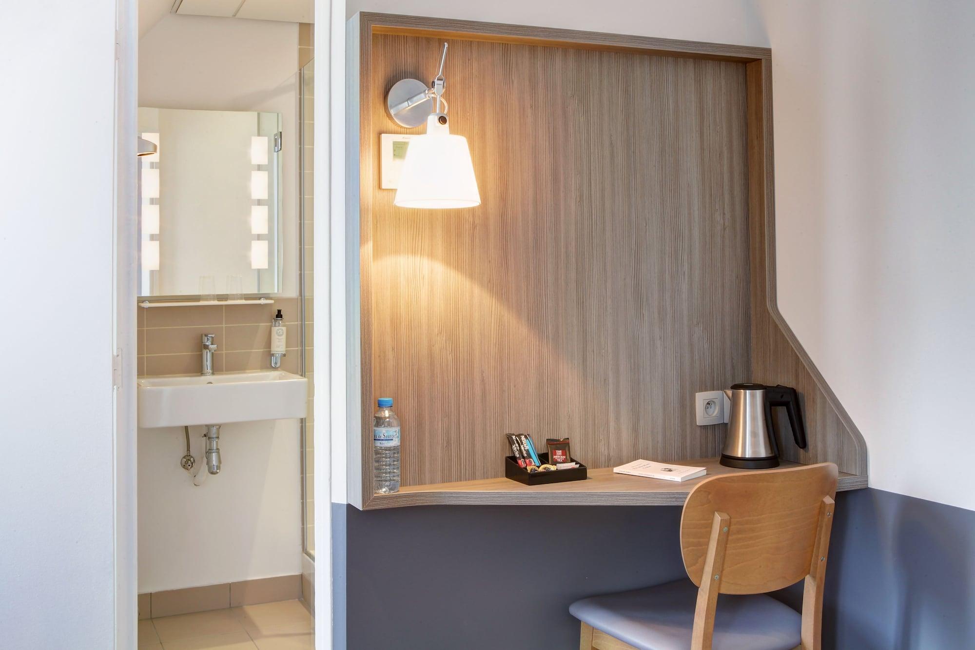 Contact Alize Montmartre Hotel
