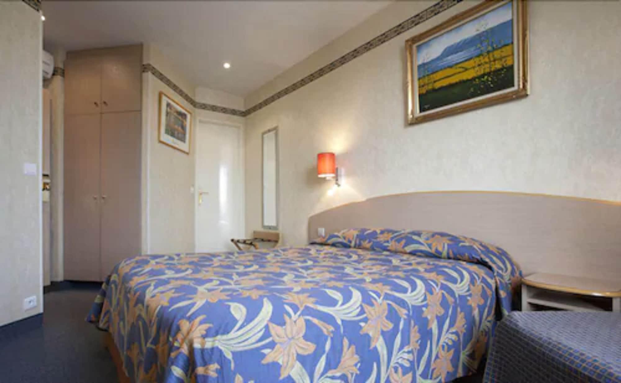Transcontinental Hotel Paris