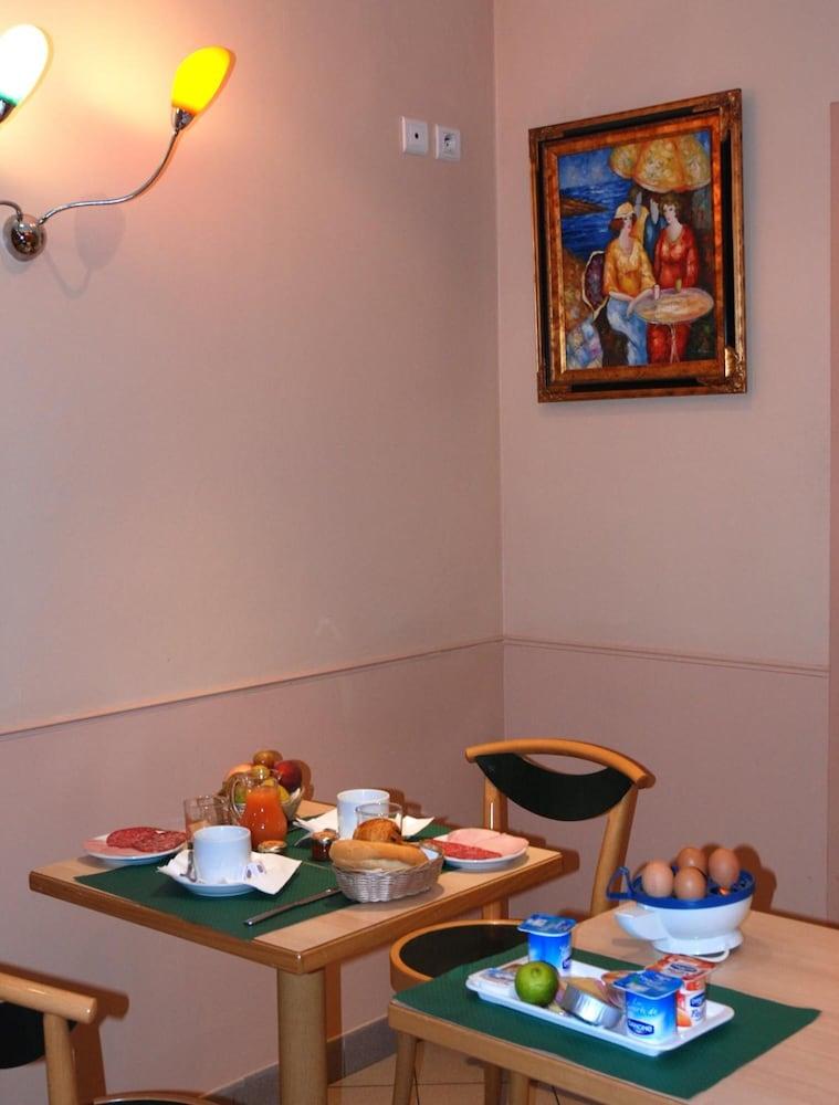 Hotel Transcontinental 2*