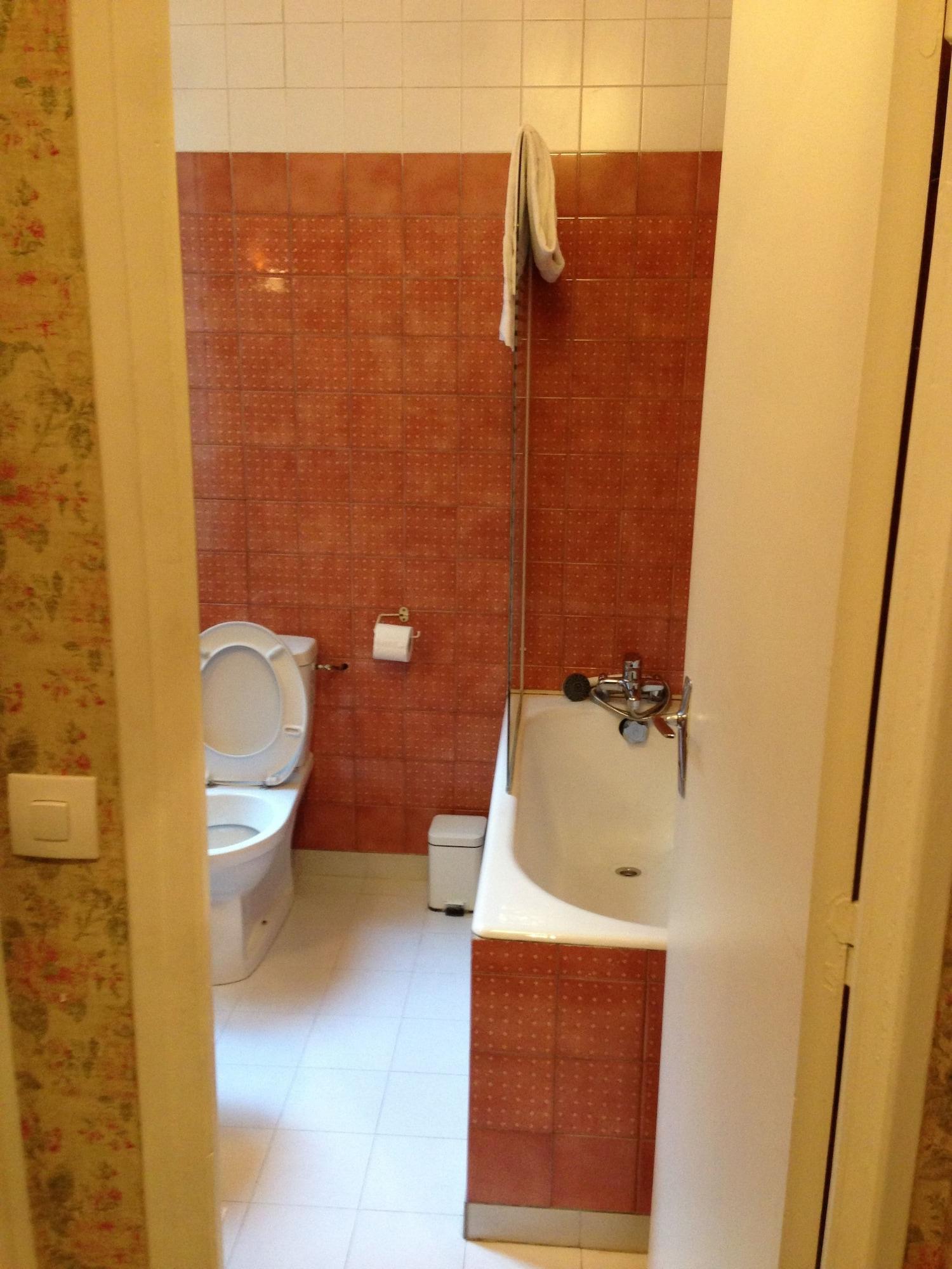 Agora Hotel 2*