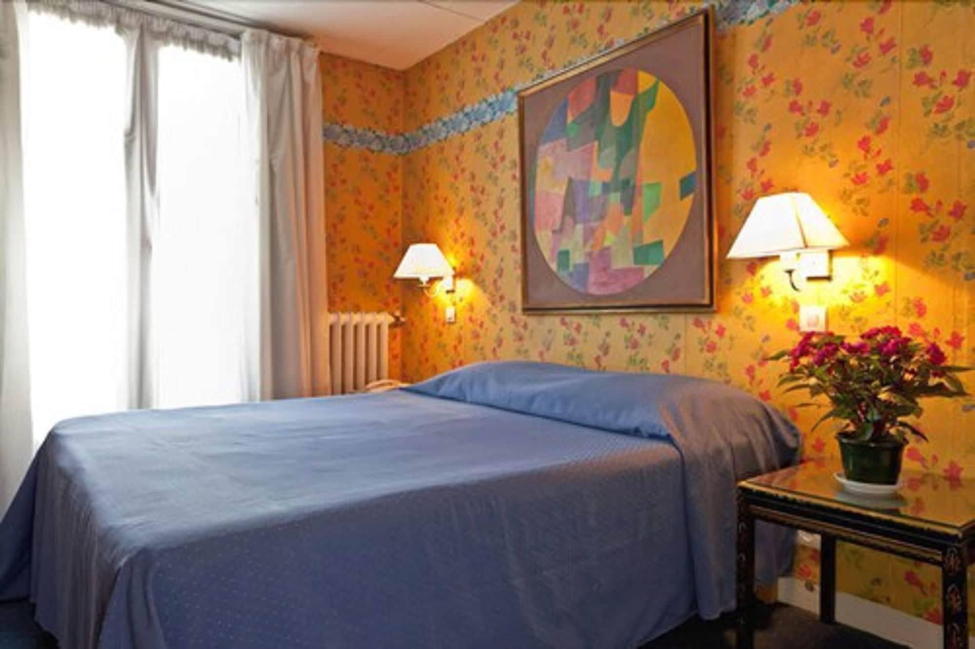 Agora Hotel