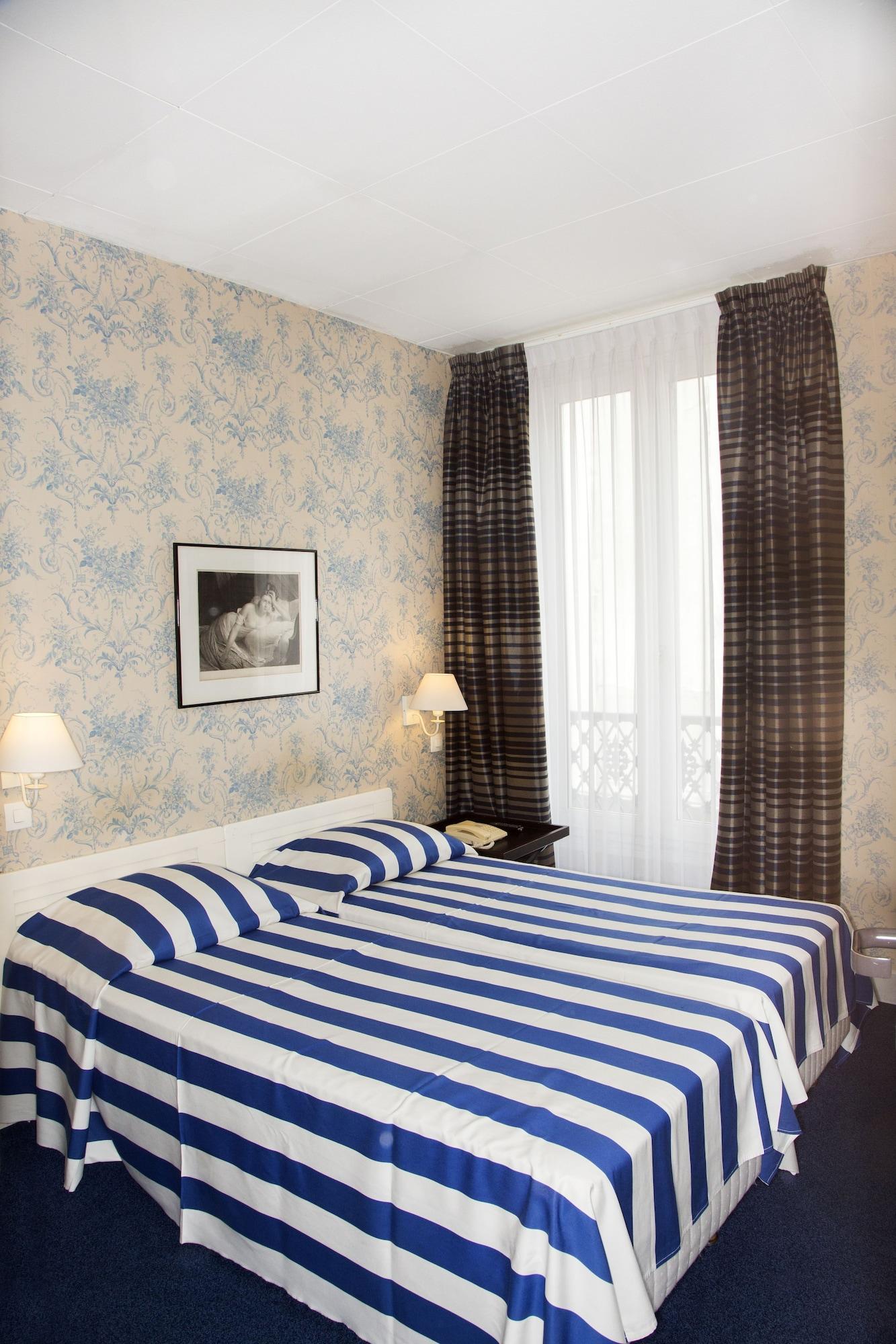 Agora Hotel 2*