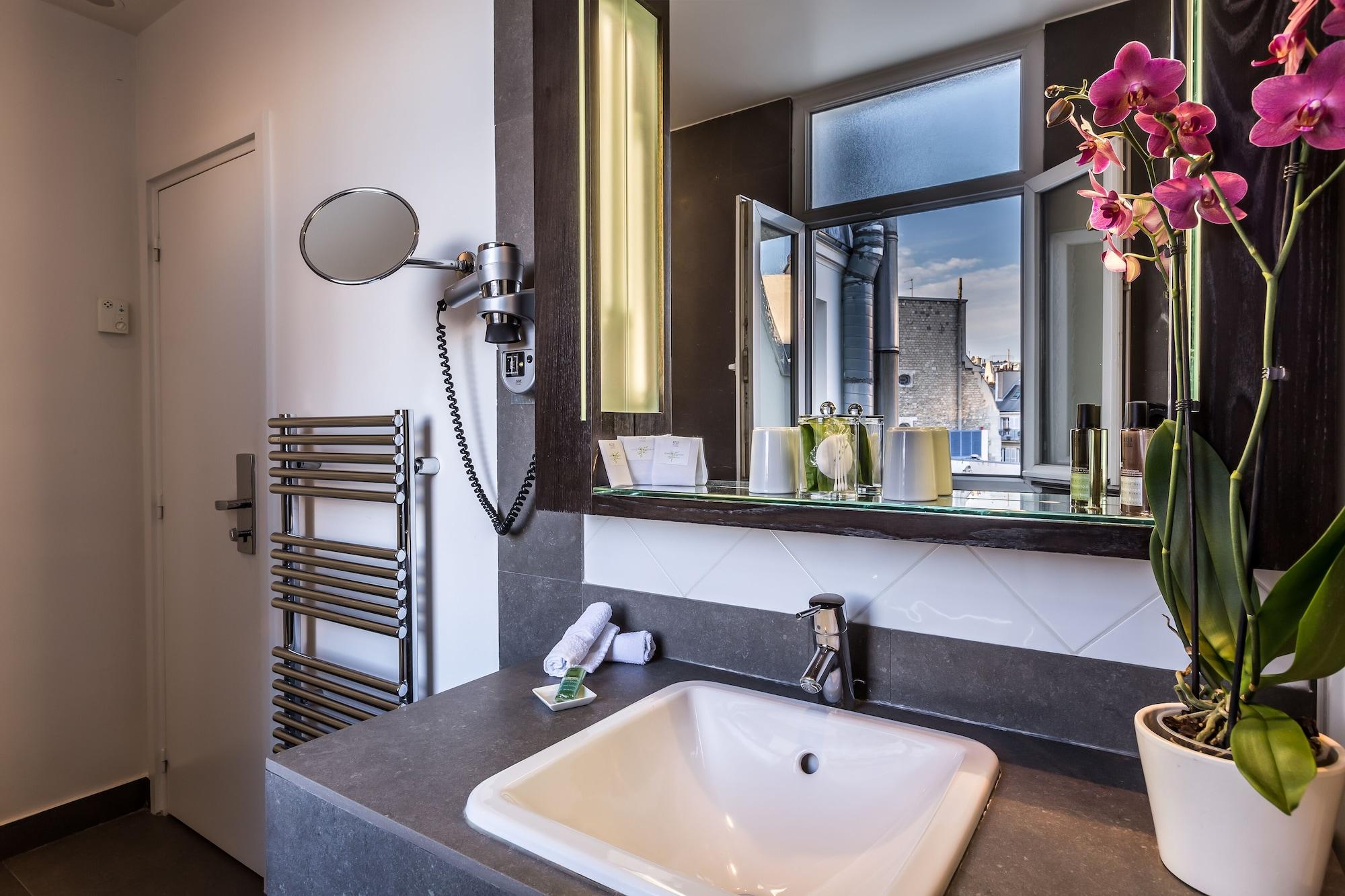 Hotel Duret Champs Elysees Paris