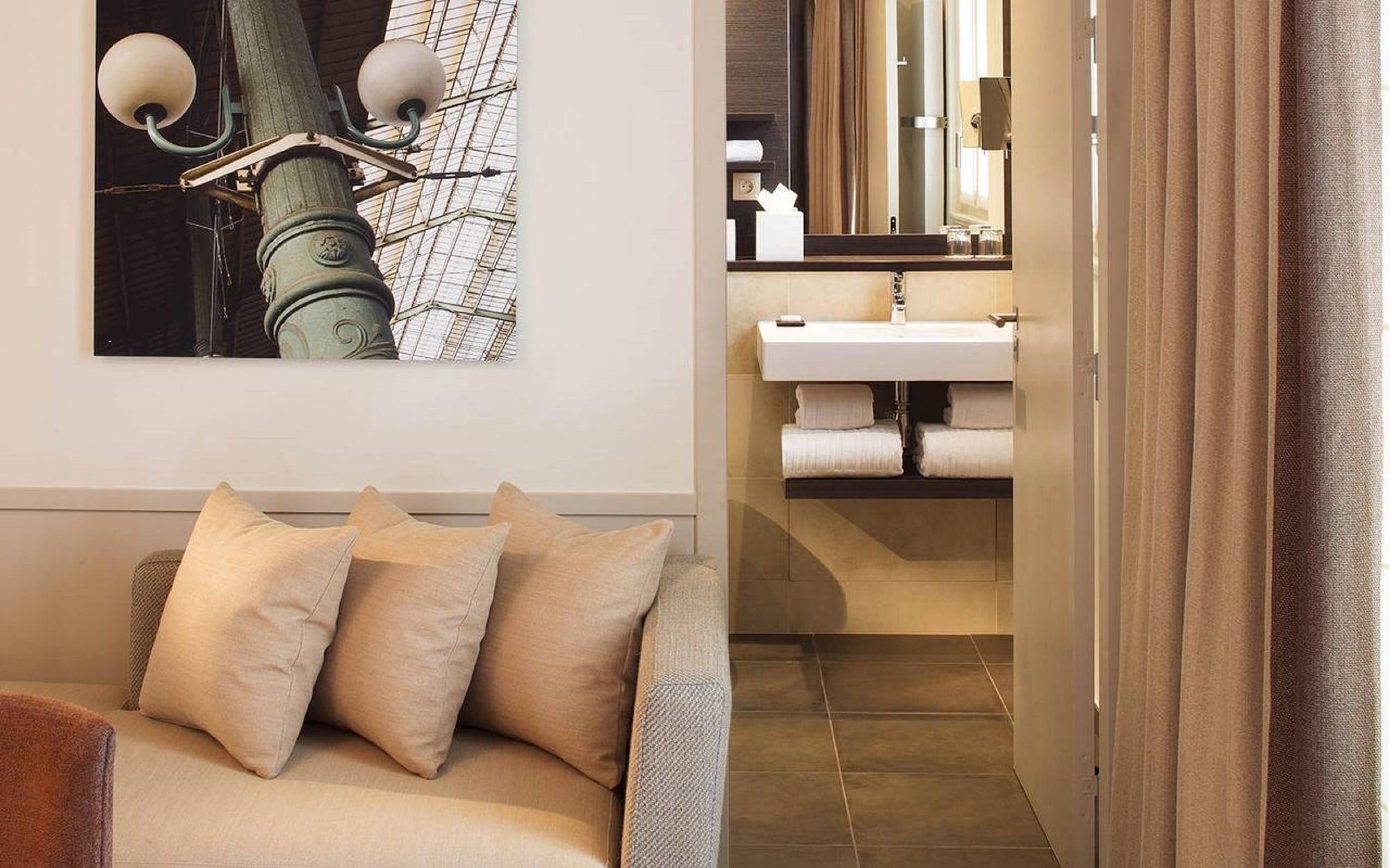 Saxe Eiffel Hotel Paris