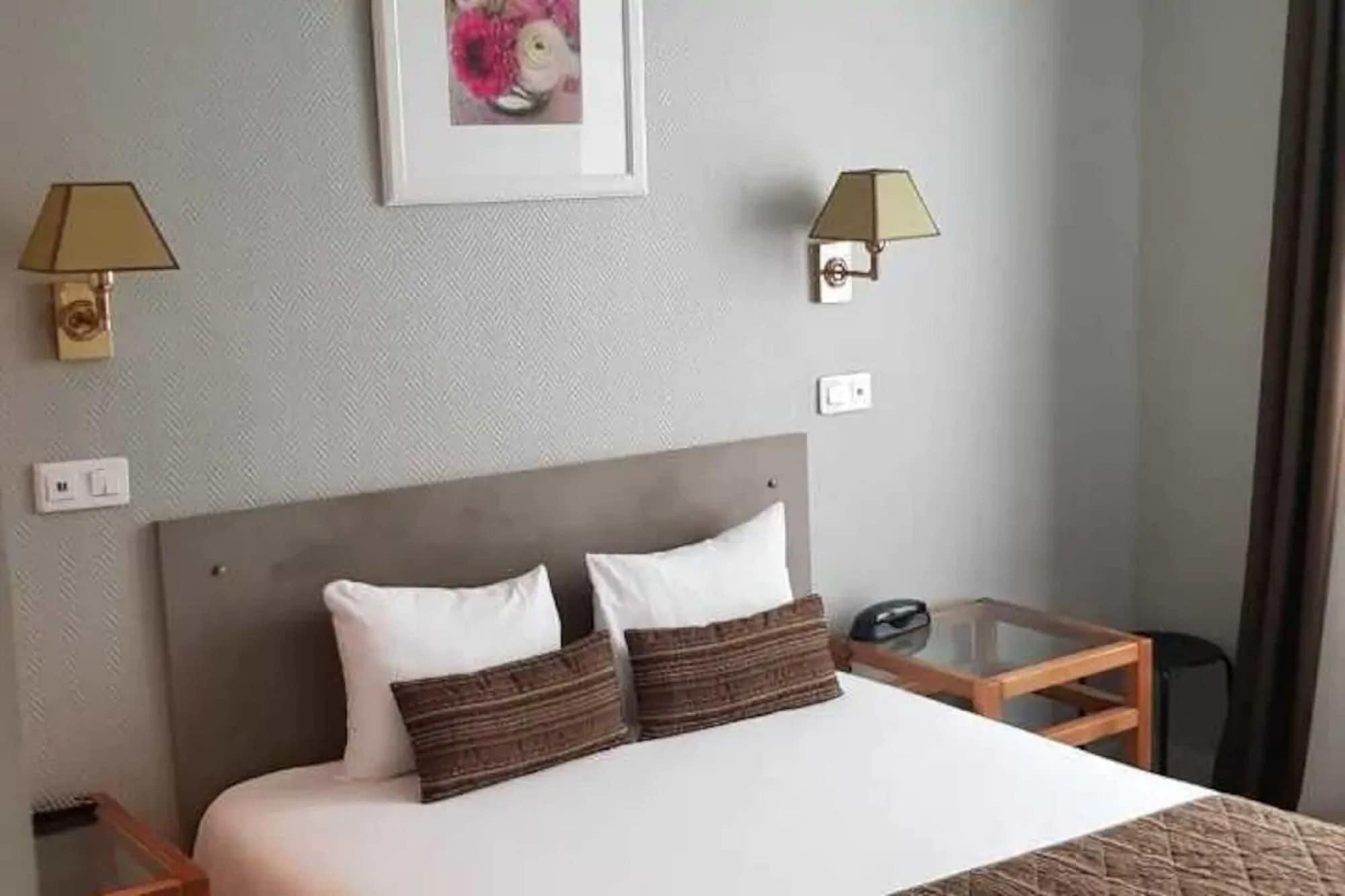 Ibis Styles Montmartre Batignolles Hotel 3*