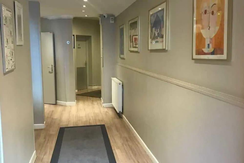 Hotel Ibis Styles Montmartre Batignolles 3*