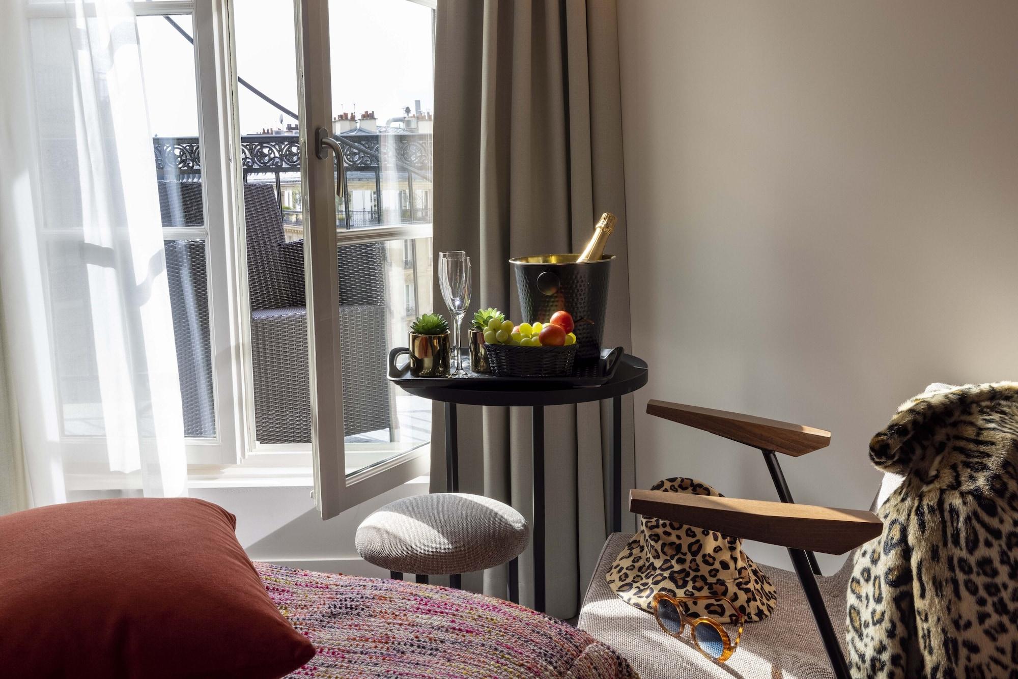 Hotel Le 12 4*