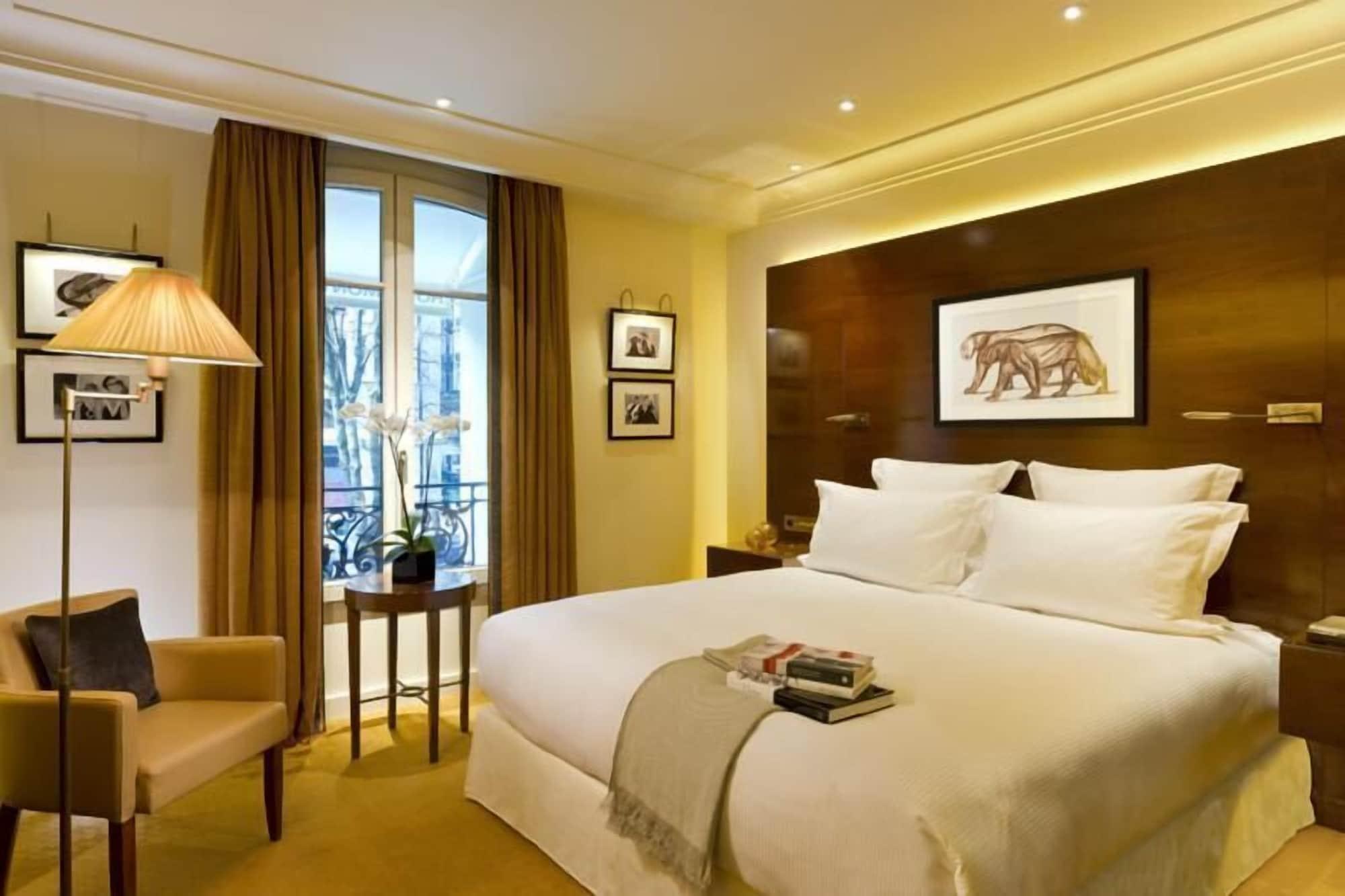 Hotel Montaigne 5*