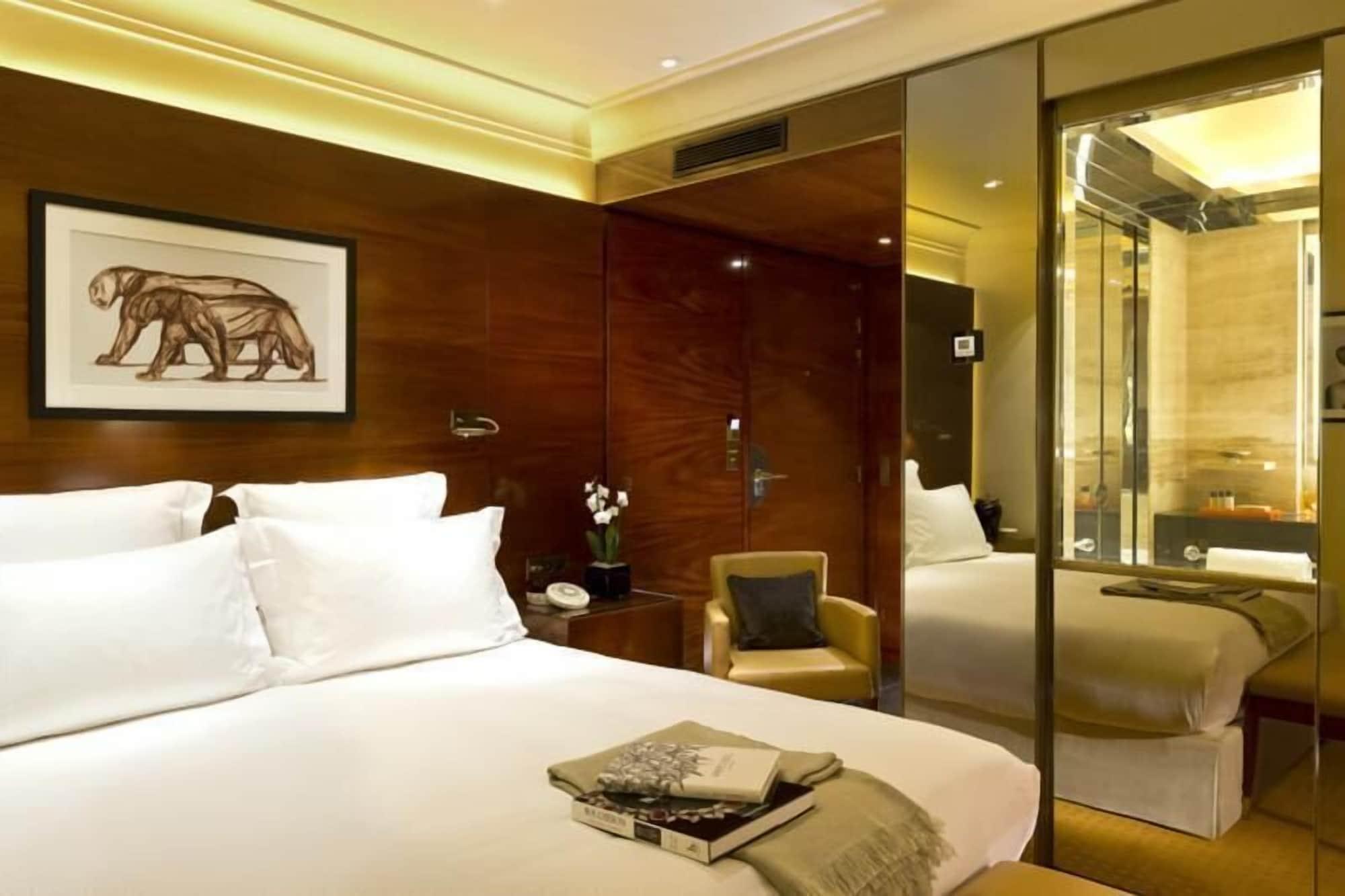 Montaigne 5* Parigi