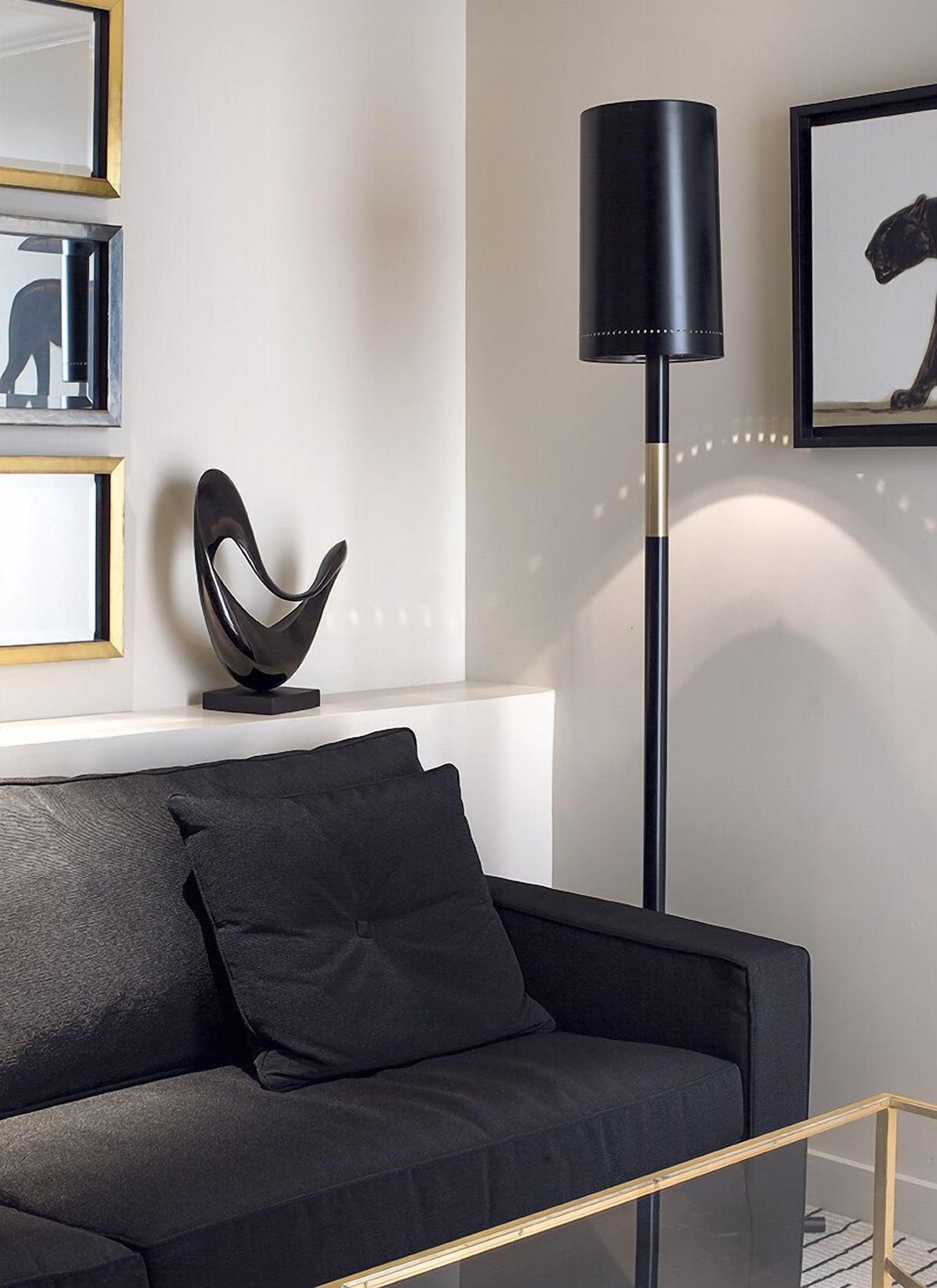 Montaigne Hotel