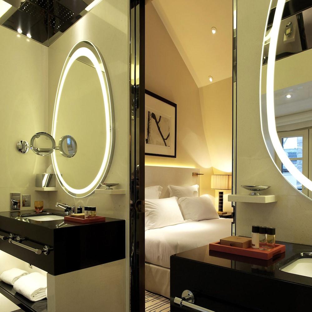 Montaigne Hotel Parigi