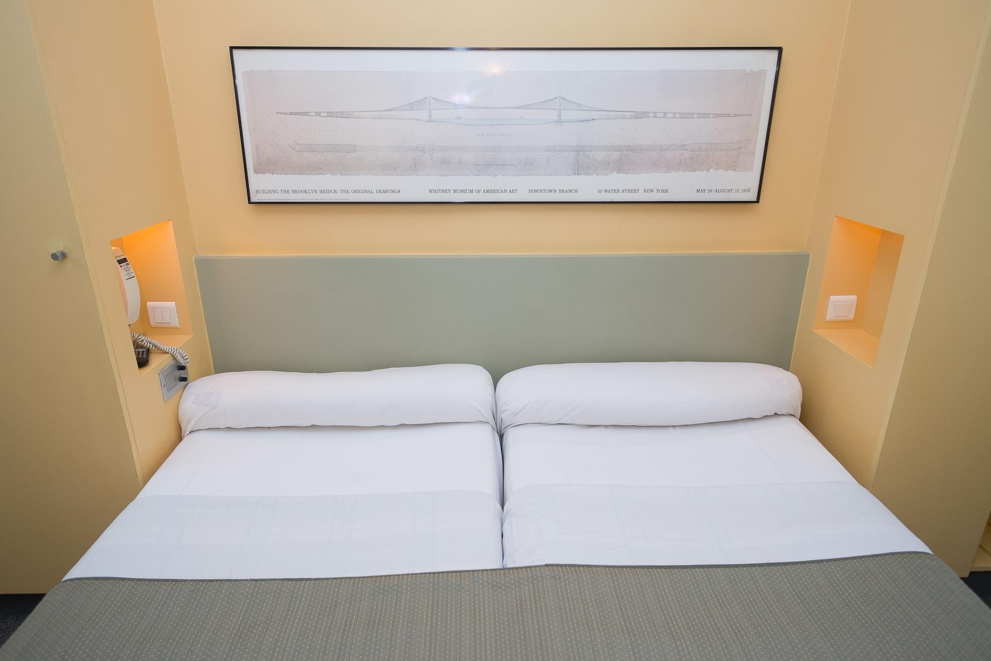 Trendy Canettes Hotel 3*