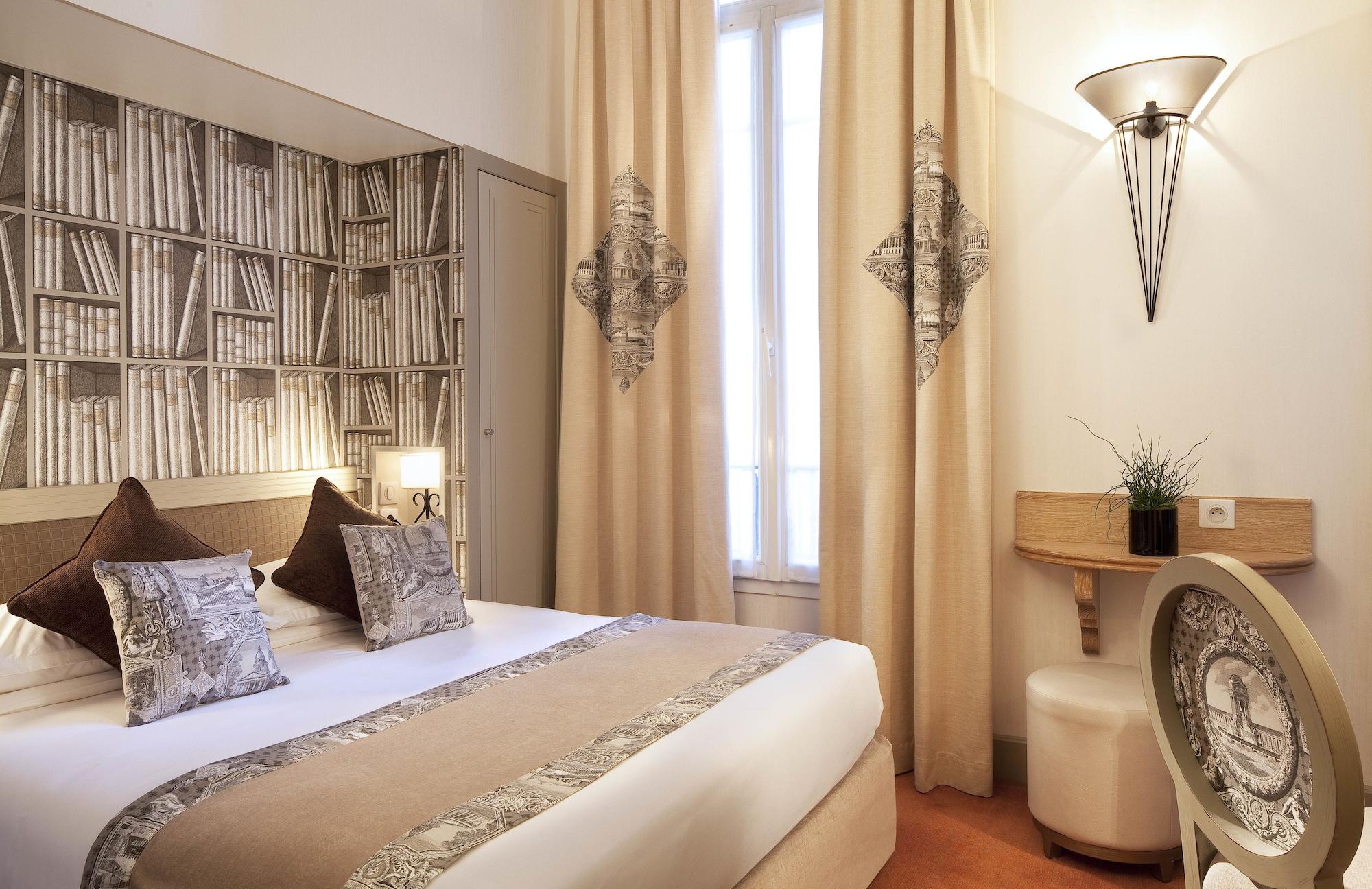 Foch Hotel 4*