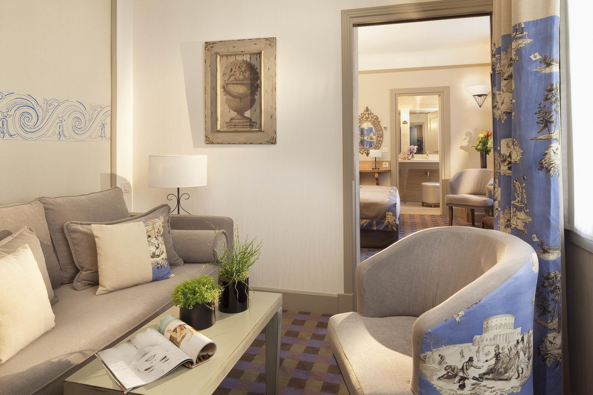 Foch Hotel