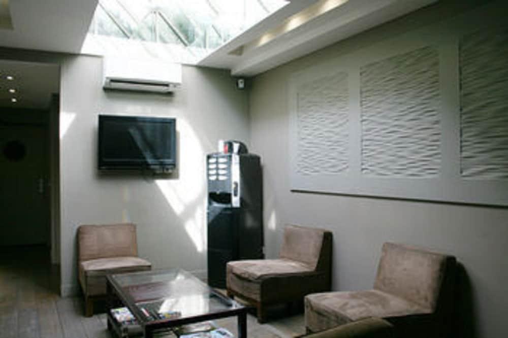 Hotel Best Western Le Montmartre - Saint Pierre