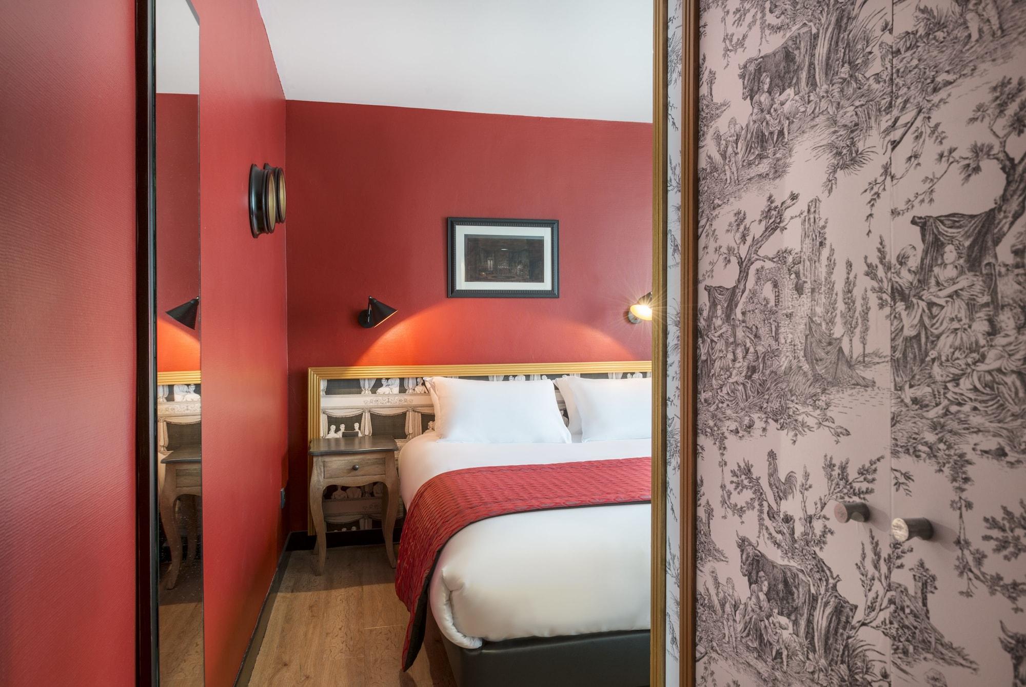 Sacha Hotel 4*