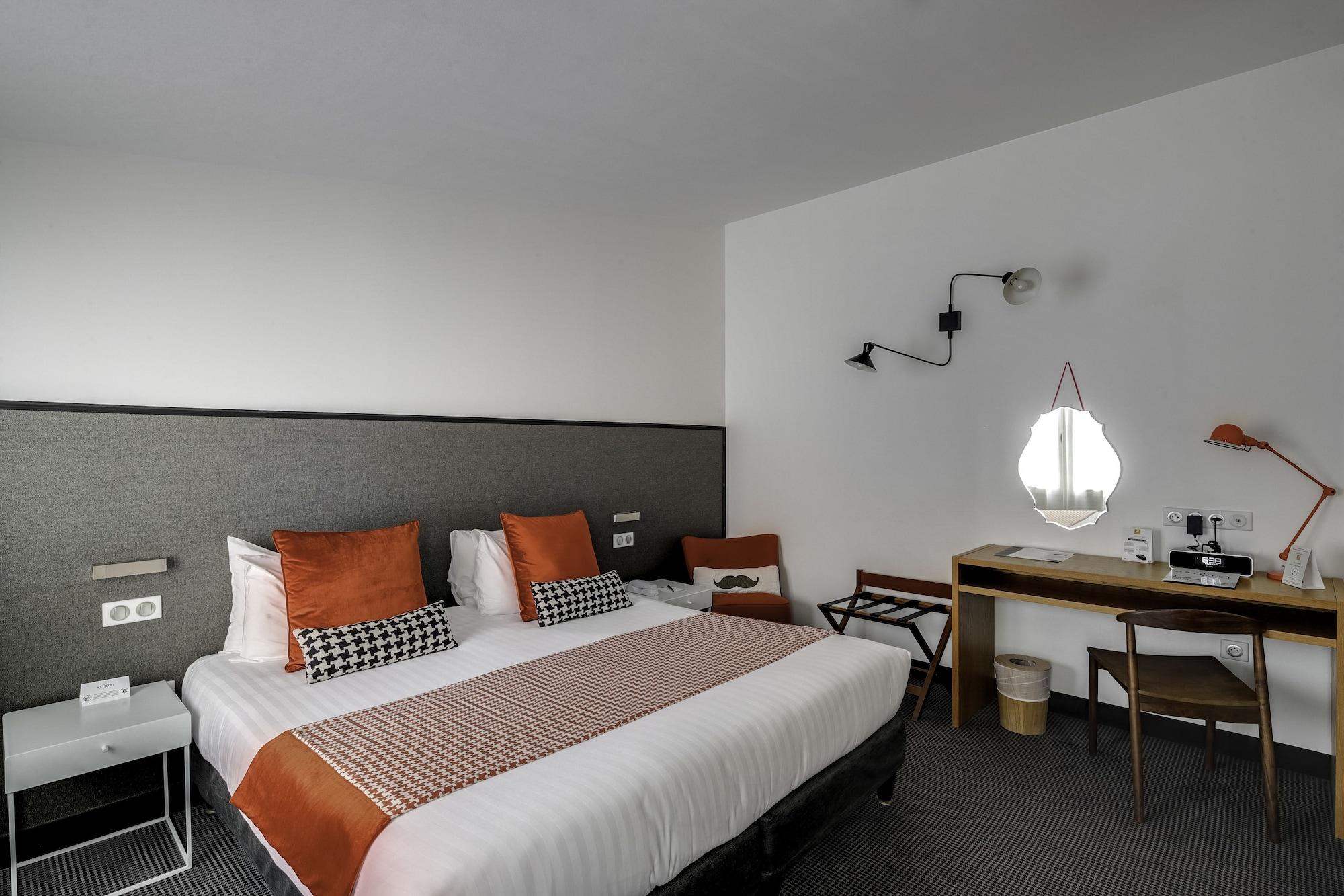 George - Astotel Hotel