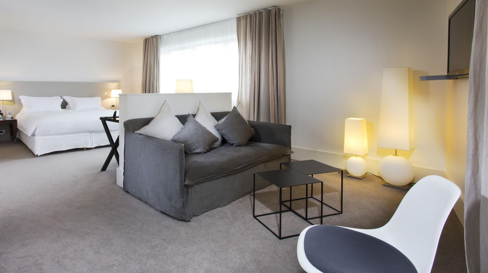 Hotel La Maison Champs Elysées 5*