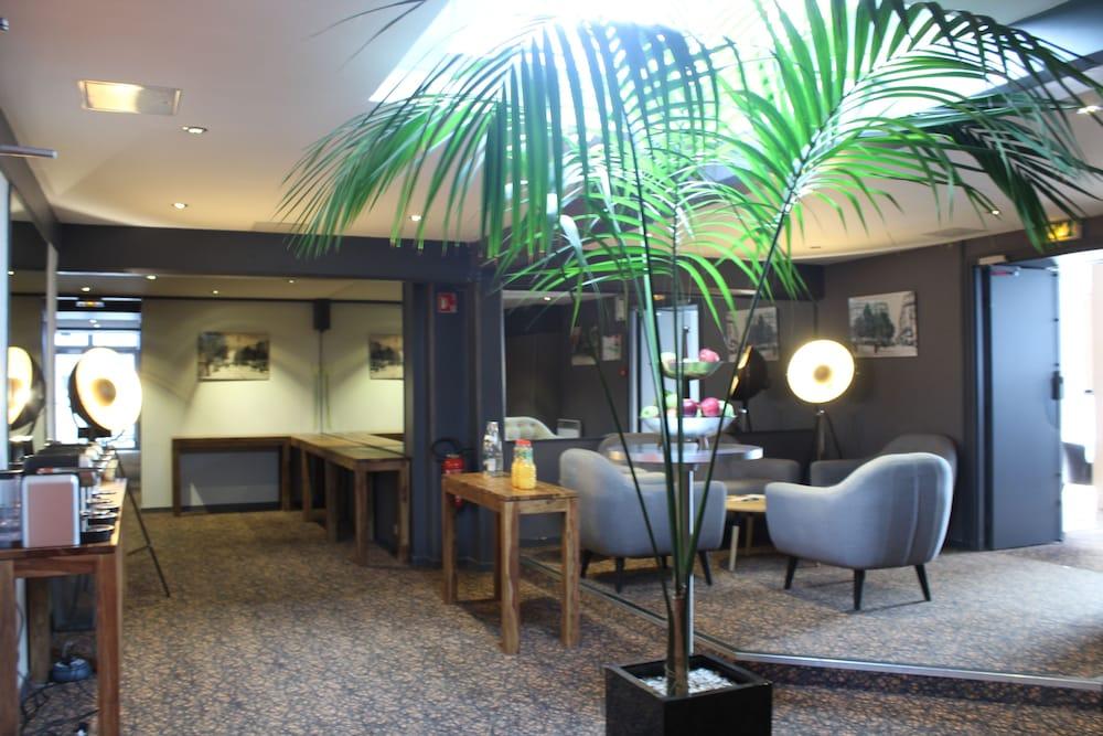 Hotel Mercure 15 Porte De Versailles 4*