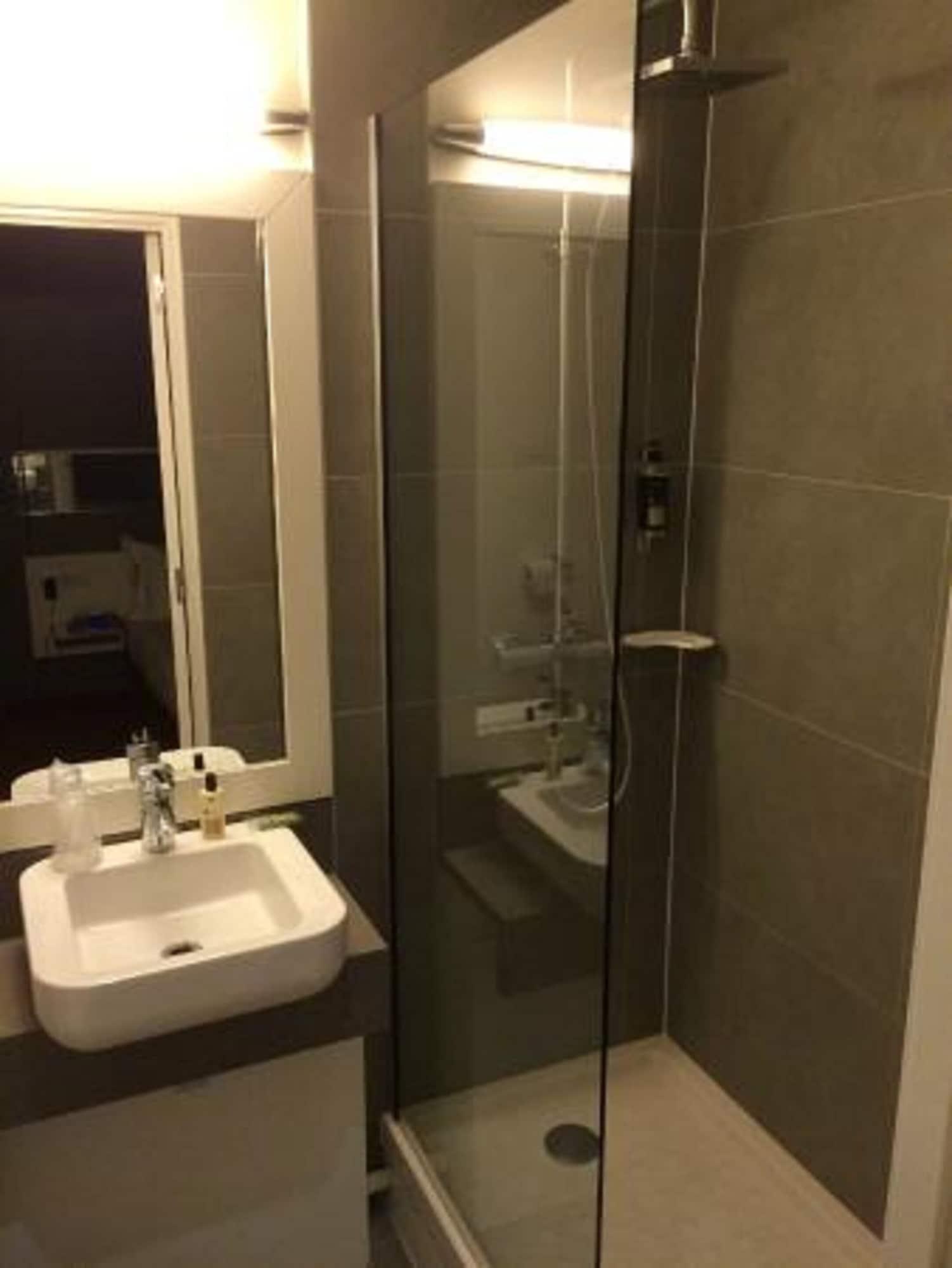 Hotel Western Le Montparnasse 3*
