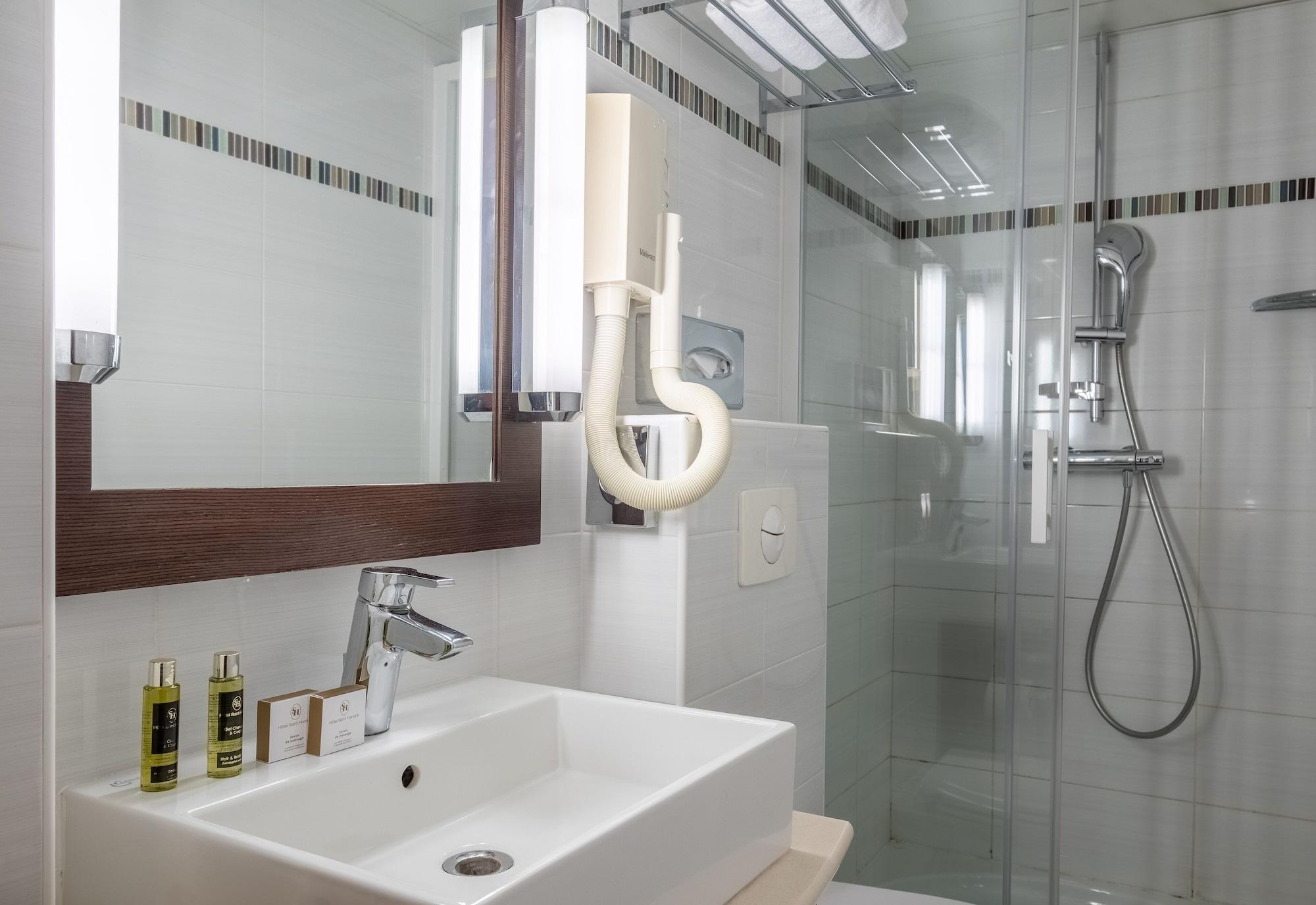 85 Saint Honore 3* Parigi
