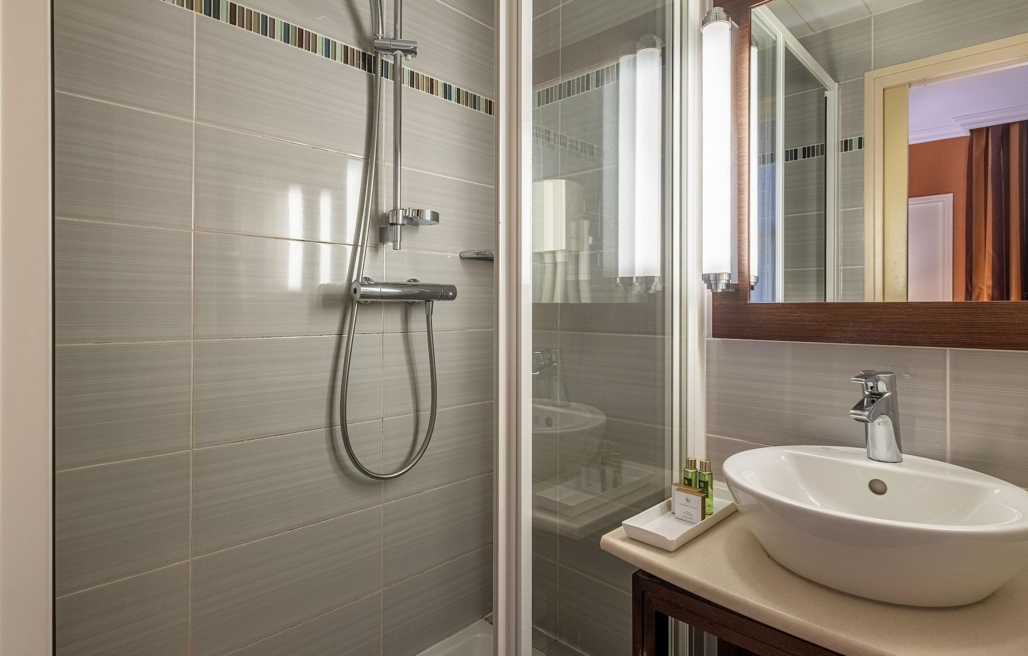 85 Saint Honore Parigi