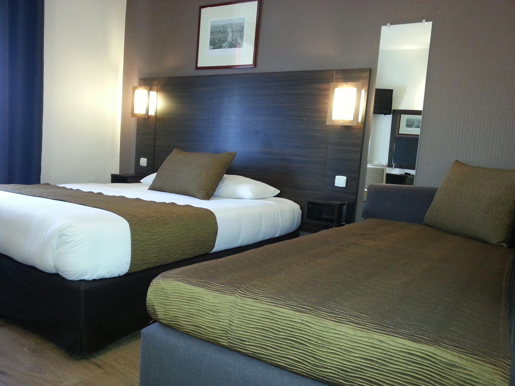 Derby Eiffel 3* Parigi