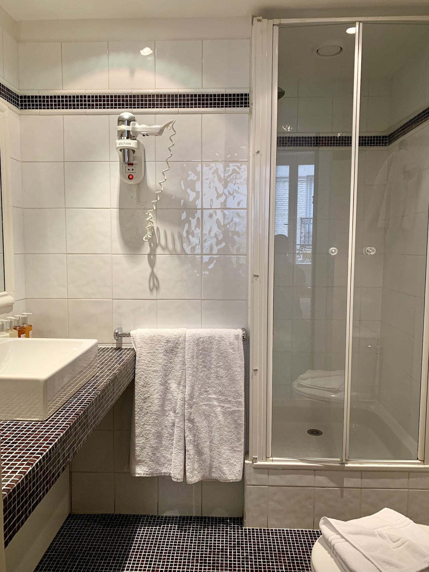 Des Arts - Saint-germain 3* Parigi