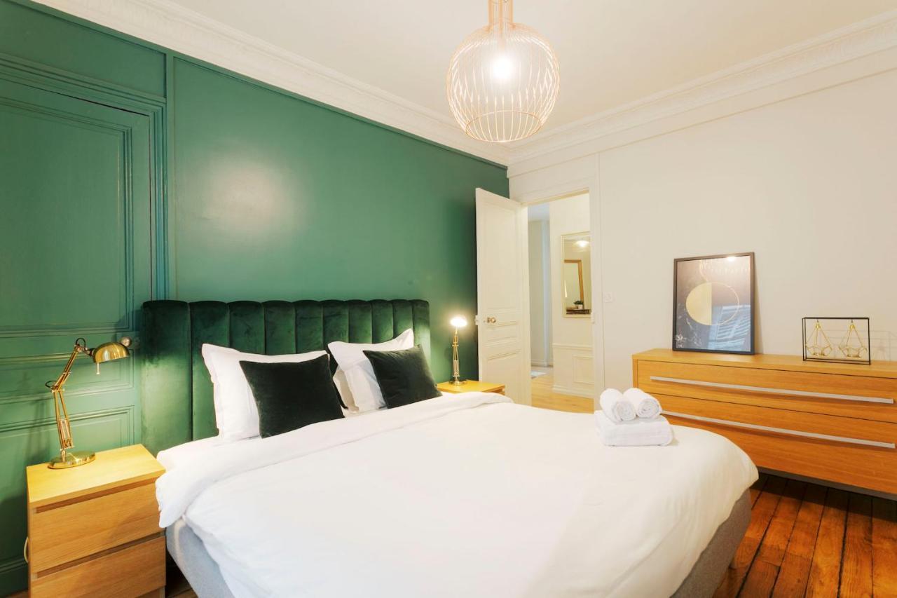 Apartment Palais Royal - Etienne Marcel