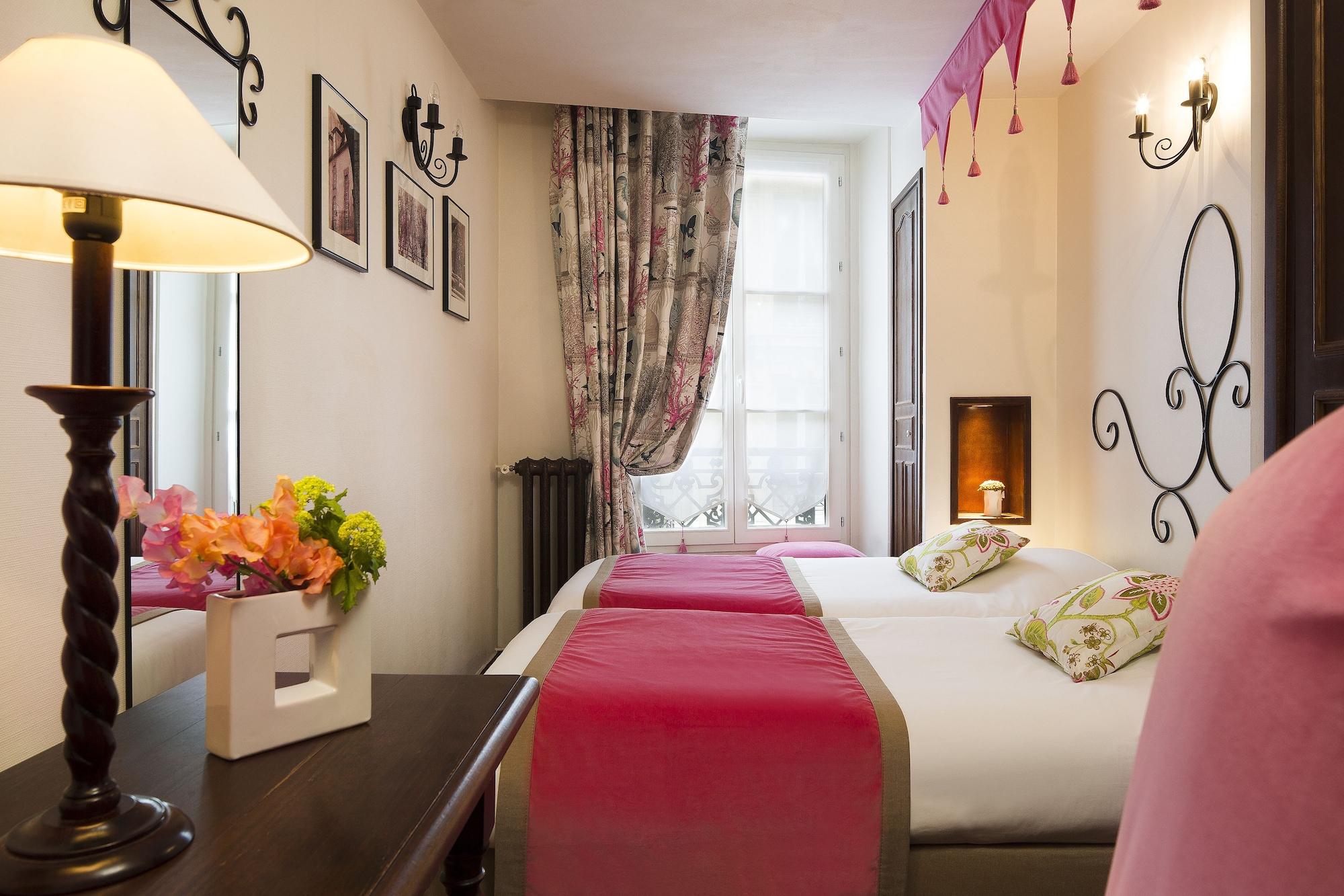 Hotel Castex 3*