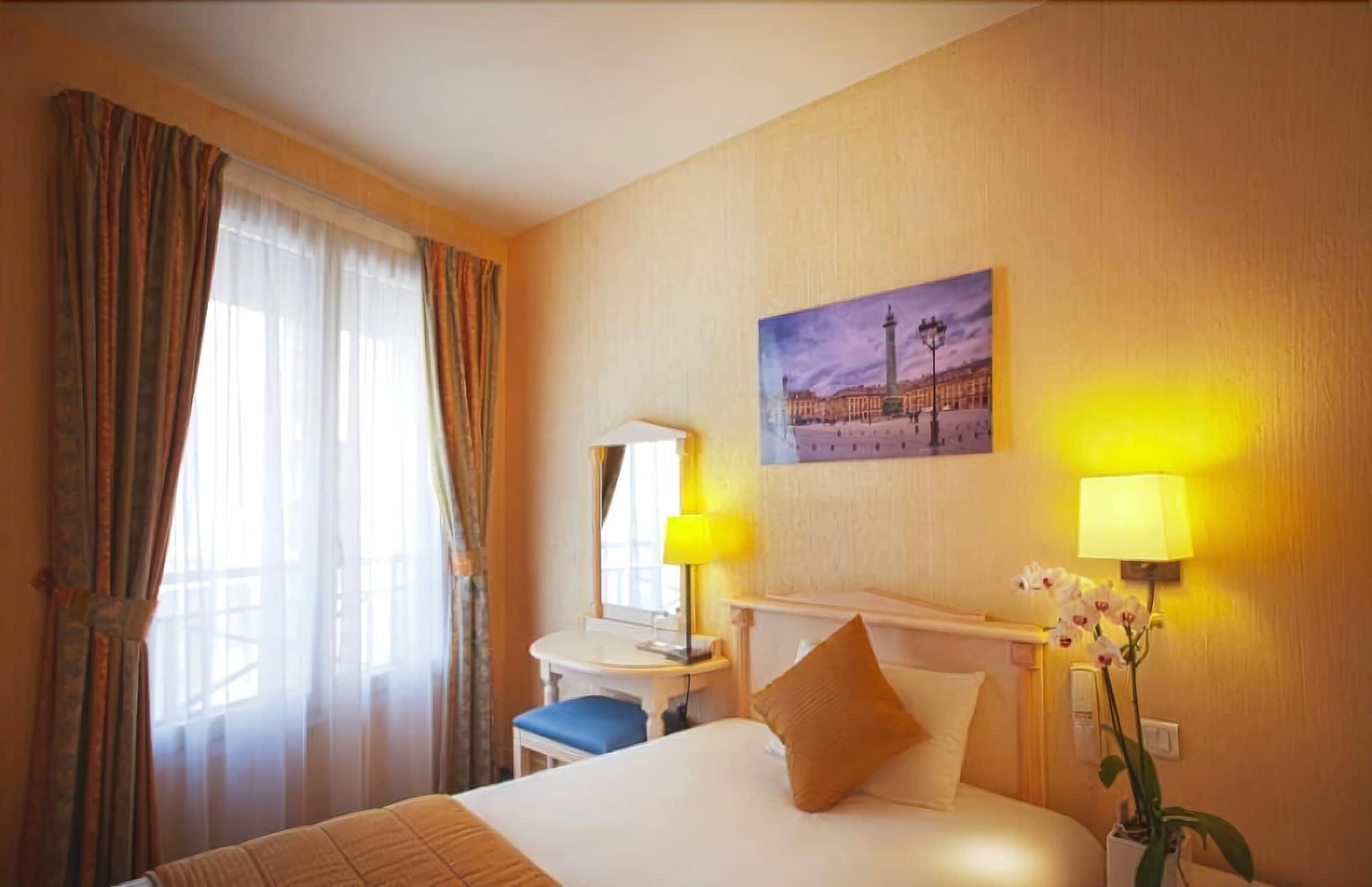 Louvre Sainte Anne 3*