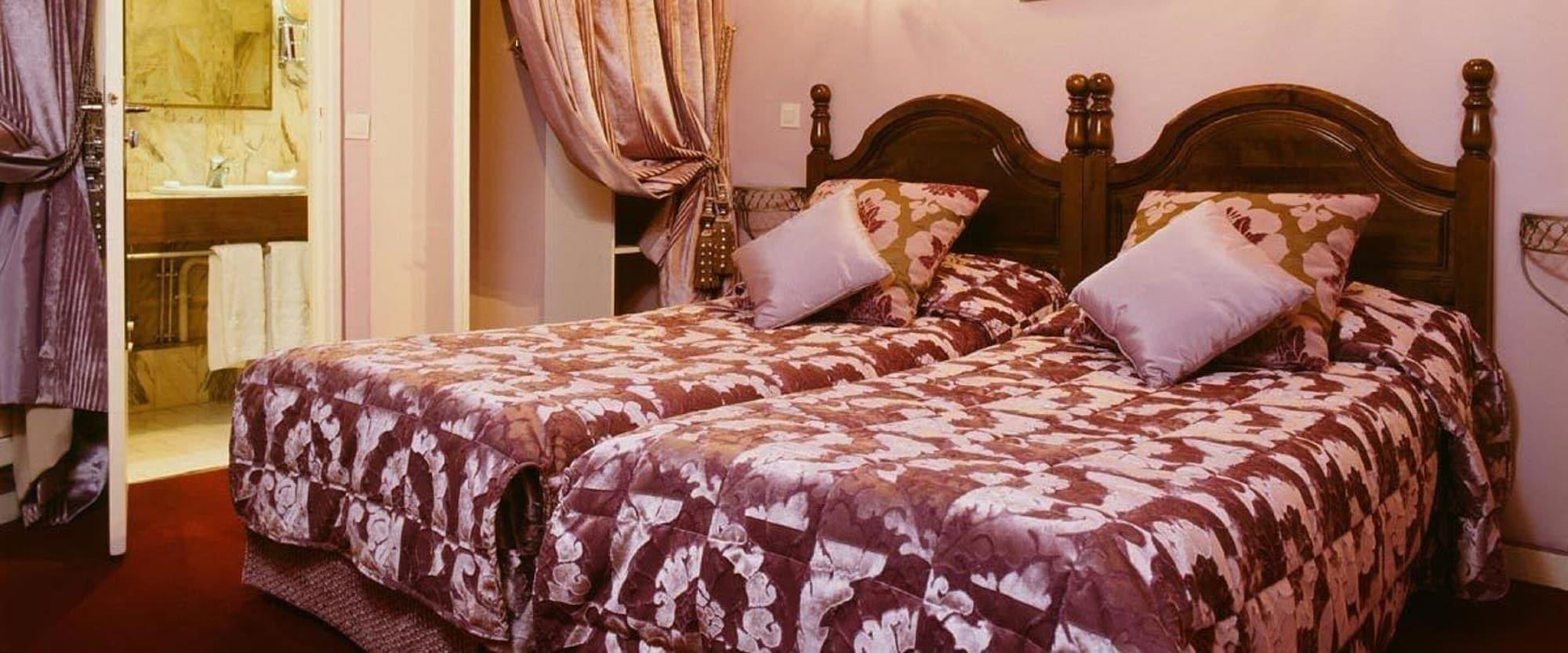 Grand Dechampaigne Hotel 3*