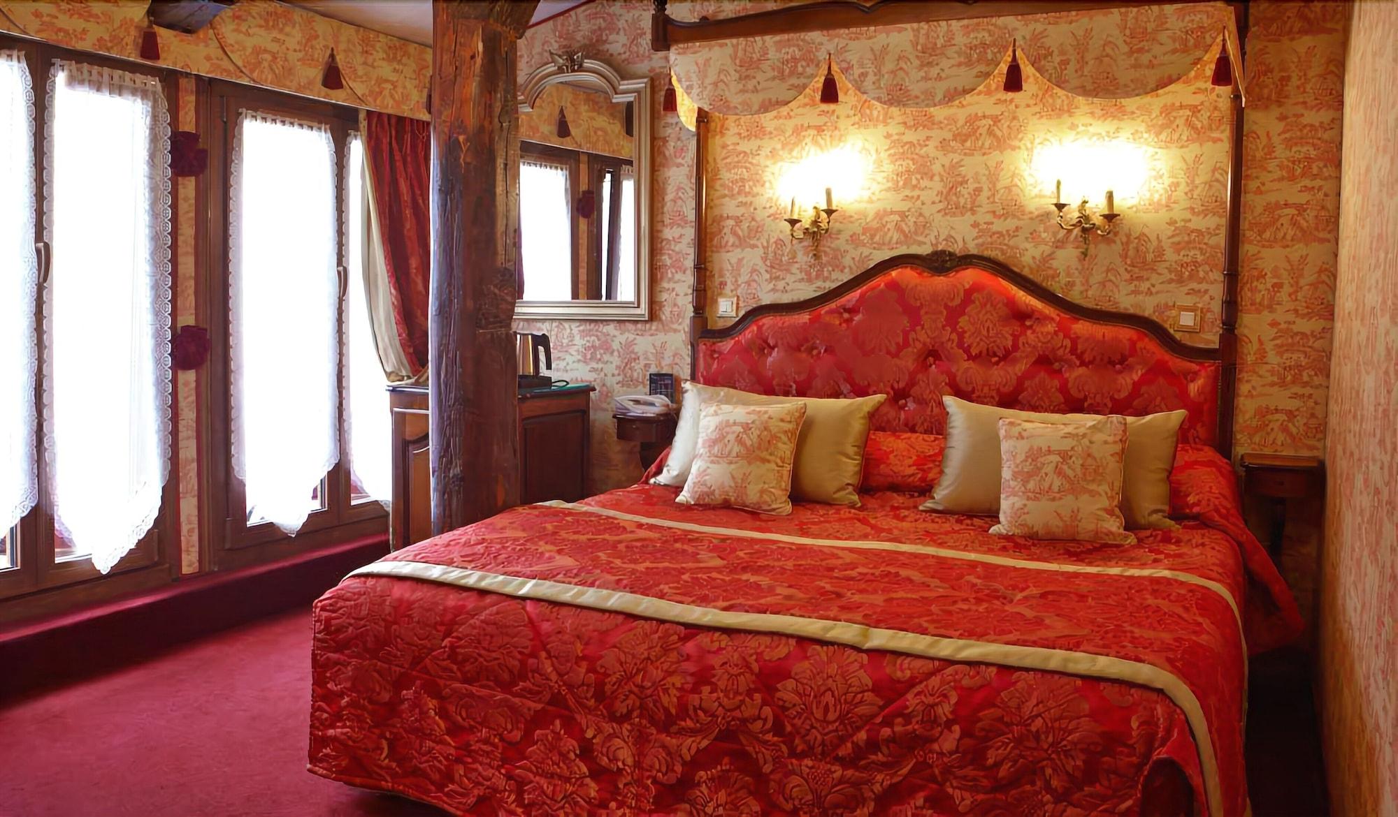 Grand Dechampaigne Hotel